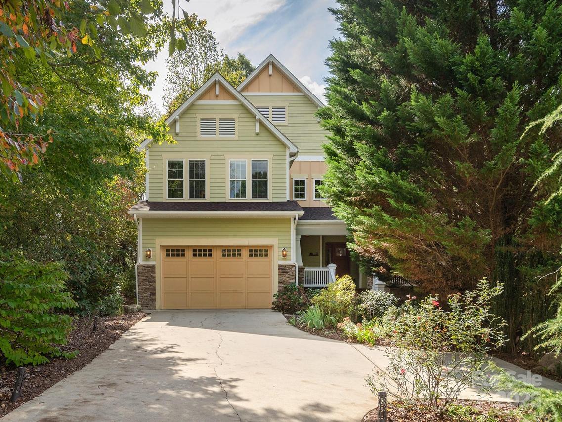 15 Ozark Spring Ln., Asheville, NC 28805
