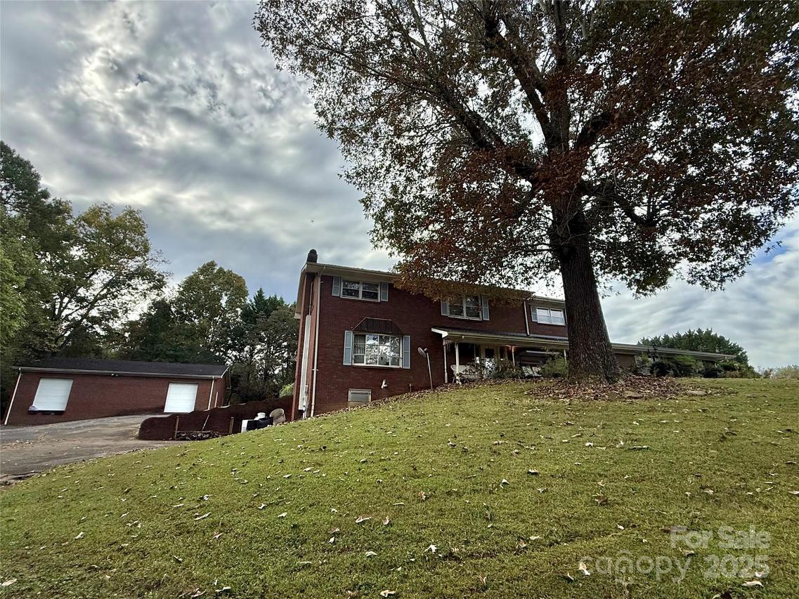 2534 44th Ave., Hickory, NC 28601