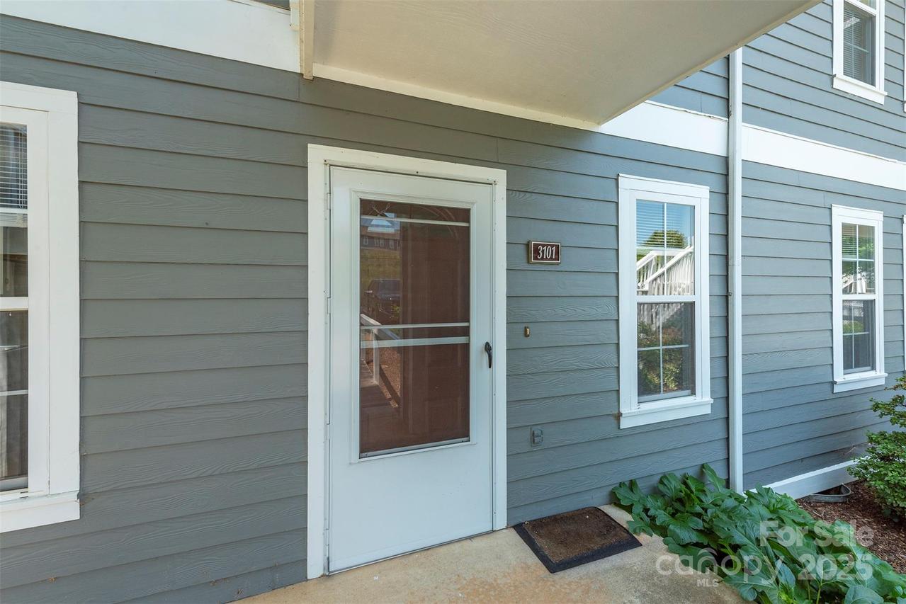 3101 Idle Hour Dr., Asheville, NC 28806
