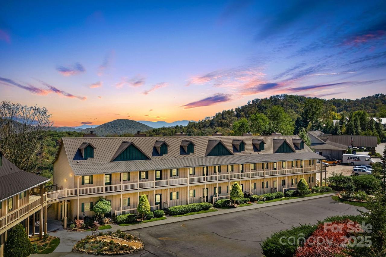 2541 Wolf Laurel Rd. #208, Mars Hill, NC 28754