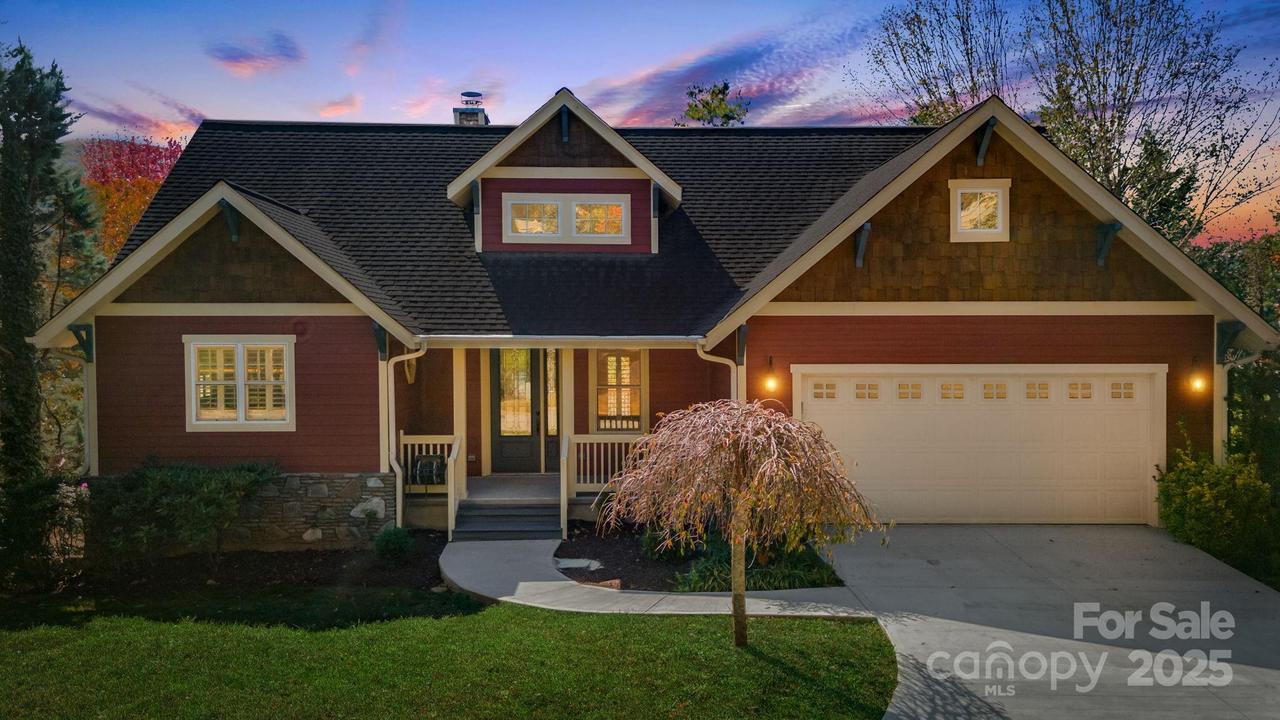 2 Oakhaven Ter., Asheville, NC 28803