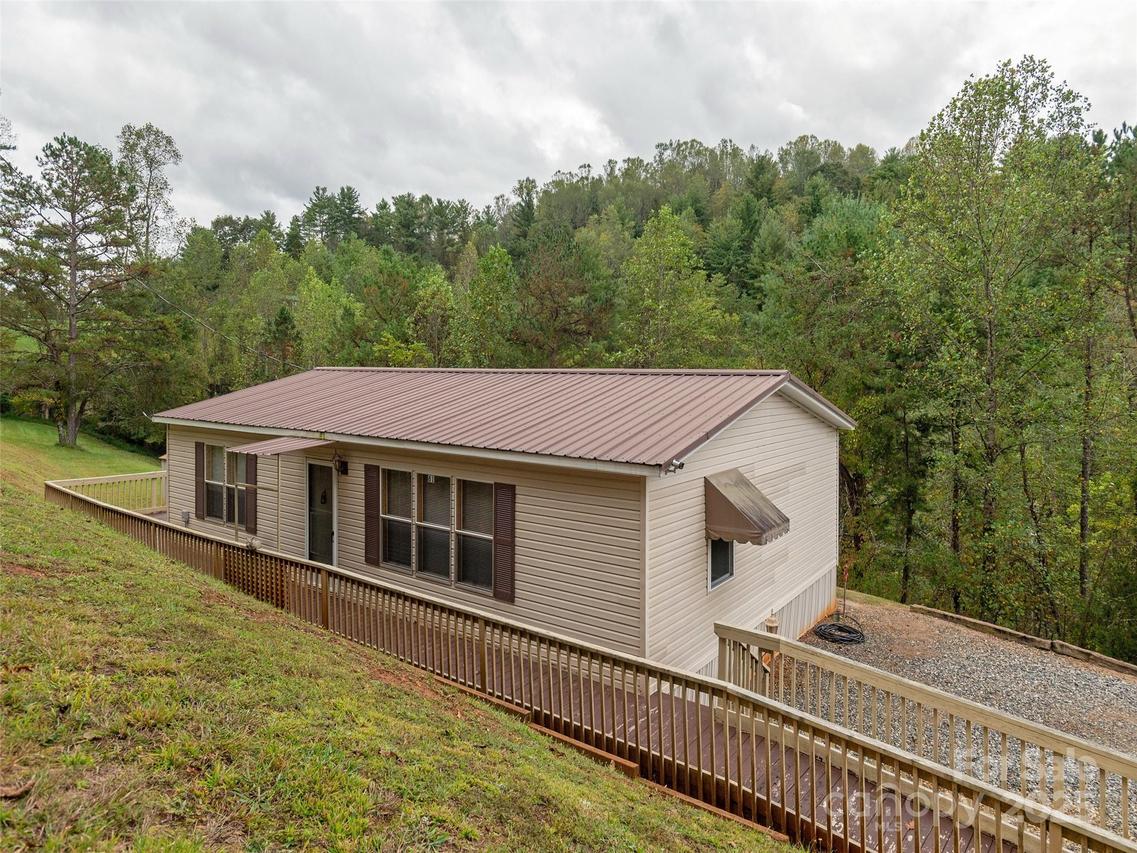 81 Mount Airy Rd., Marshall, NC 28753