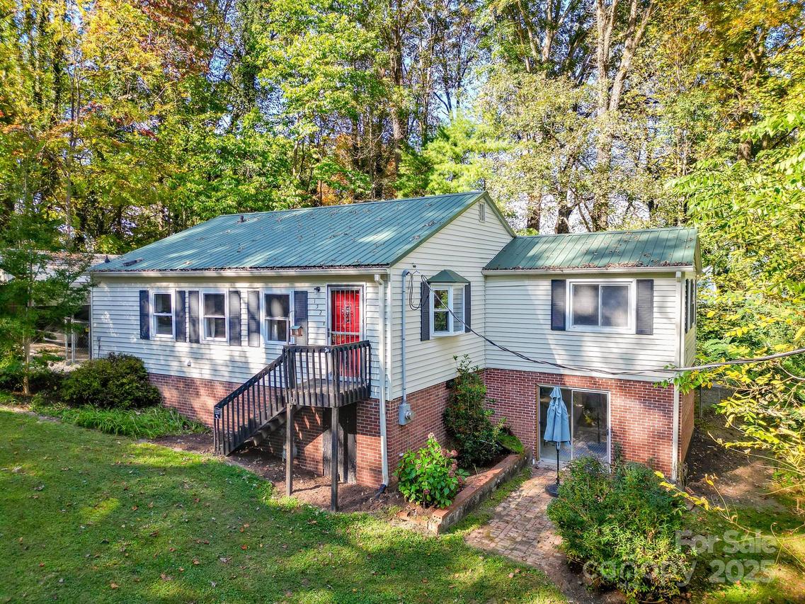152 Forest Hill Cir., Brevard, NC 28712