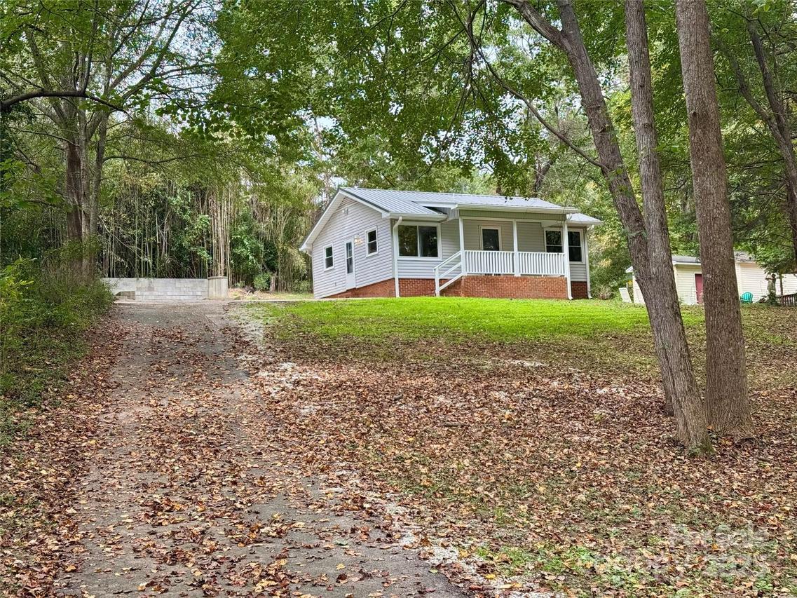 6028 Deep Green Dr., Shelby, NC 28152