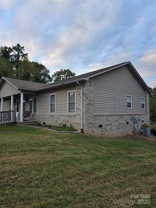 101 Whispering Pines Dr., Marion, NC 28752
