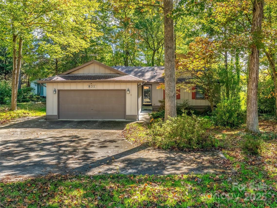 831 Fanning Bridge Rd., Fletcher, NC 28732