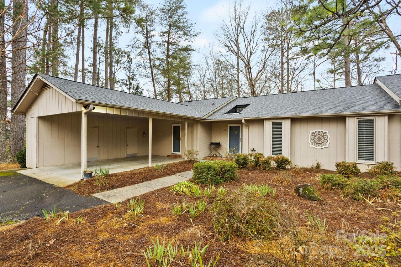 55 Diamond Ridge Ln., Columbus, NC 28722