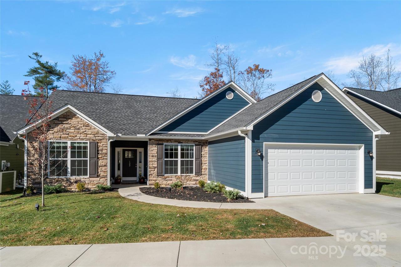 133 Marianne Dr., Hendersonville, NC 28739