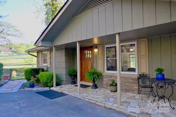 501 Fairway Dr., Hendersonville, NC 28739