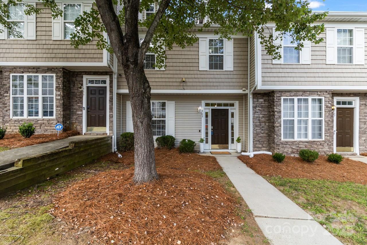 563 Goldstaff Ln., Charlotte, NC 28273