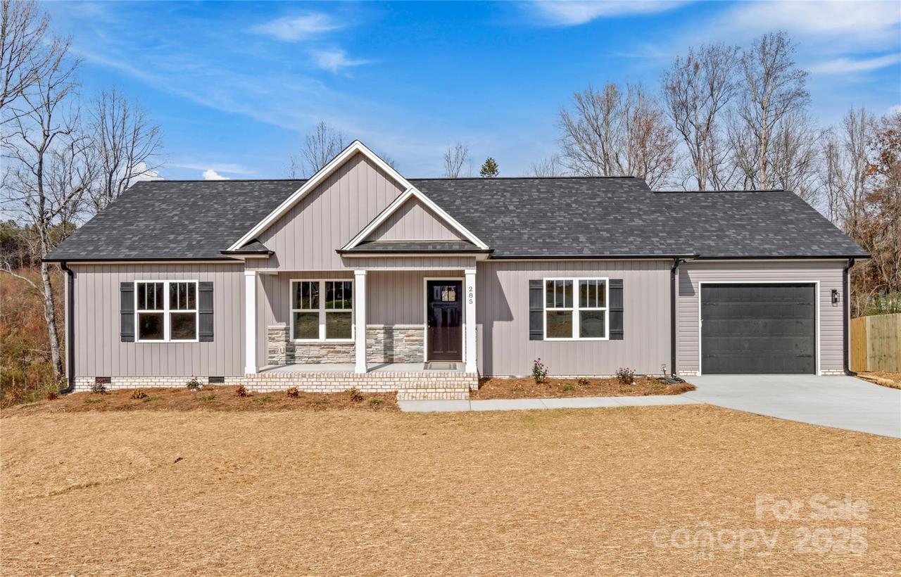 285 Stonybrook Dr., Lexington, NC 27295
