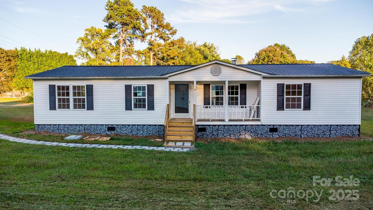 2918 23rd Ave., Hickory, NC 28601