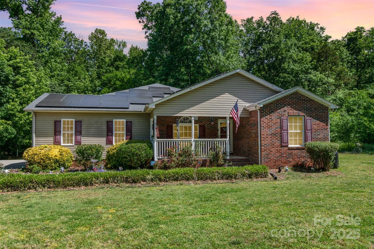 425 Autumn Dr., Harrisburg, NC 28075