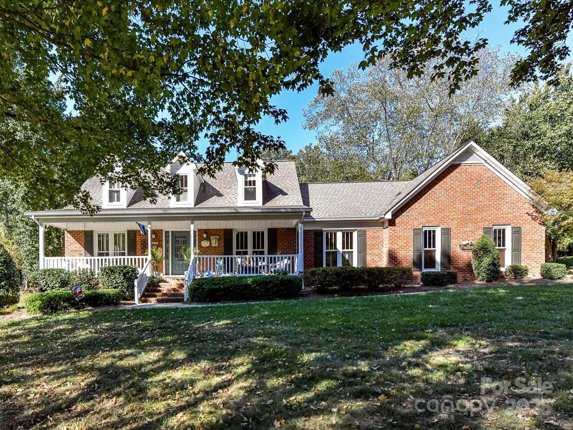 8320 Camelot Dr., Harrisburg, NC 28075