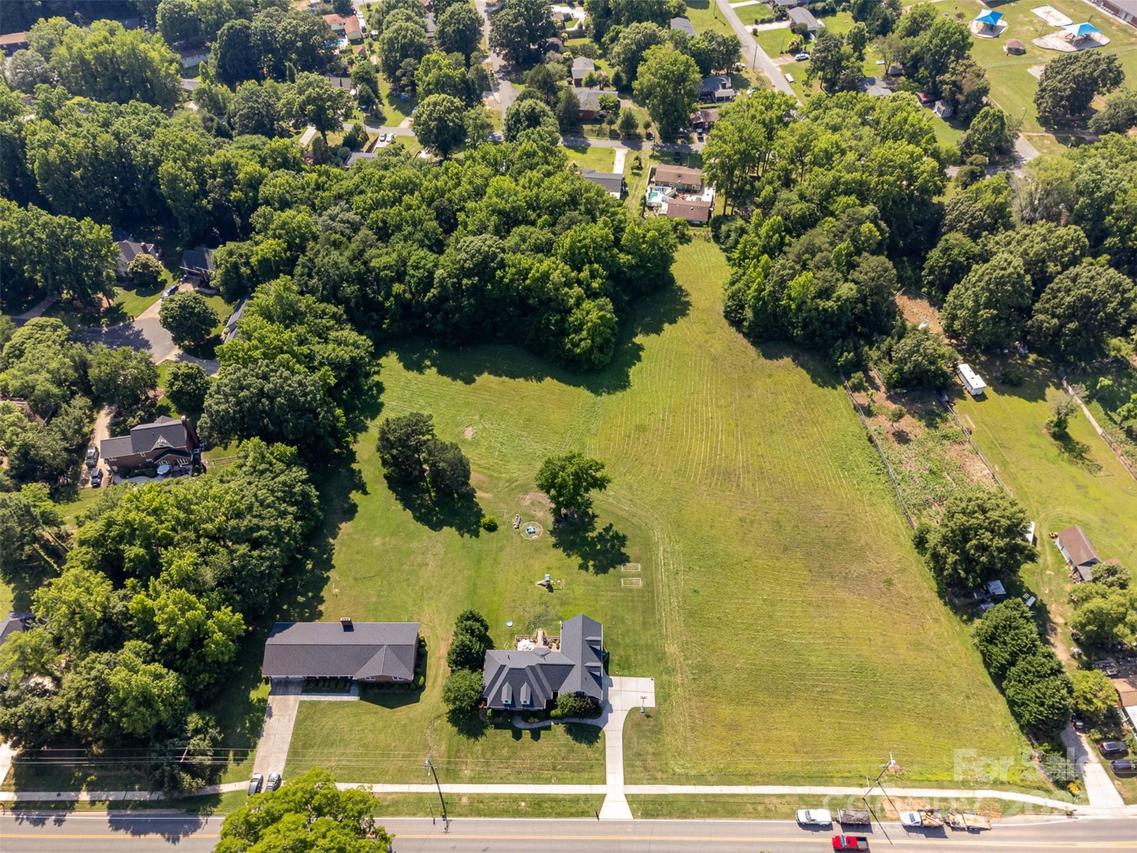 1410 Oakwood Ave., Kannapolis, NC 28081