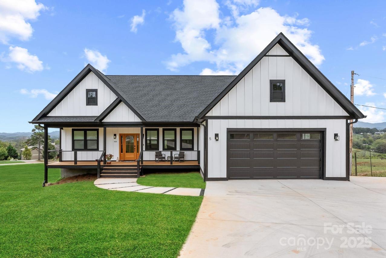 5 Agape Acres Dr., Alexander, NC 28701
