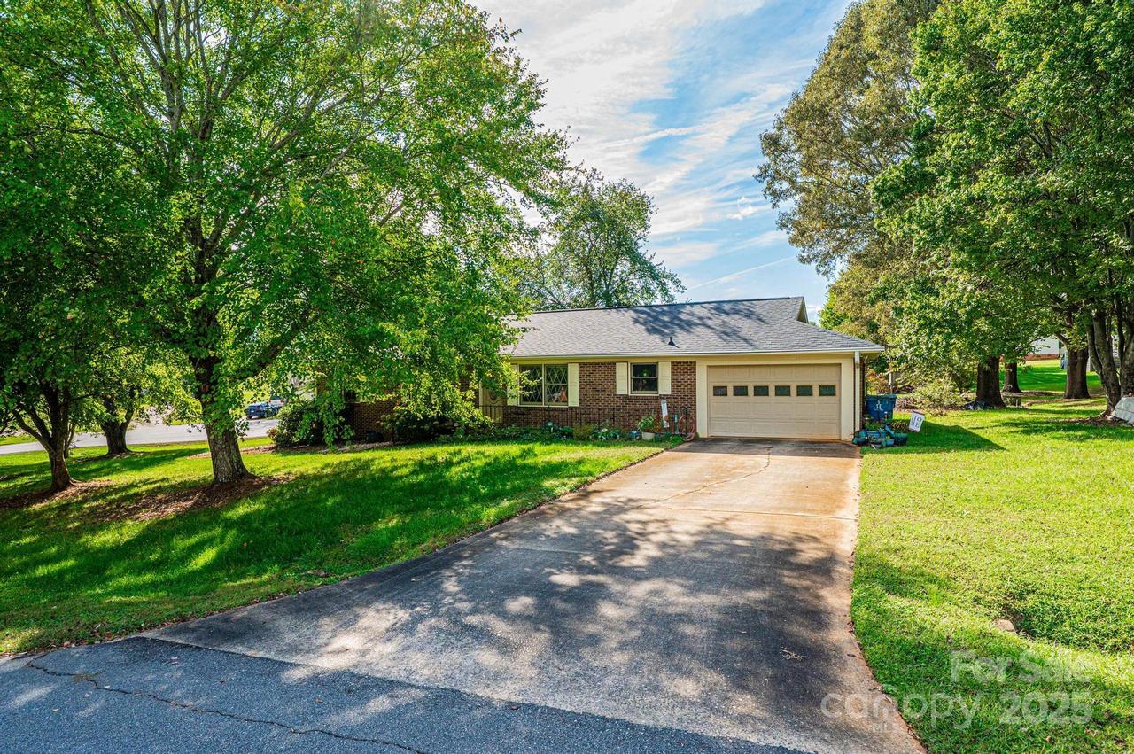 1757 Hamilton St., Hickory, NC 28602