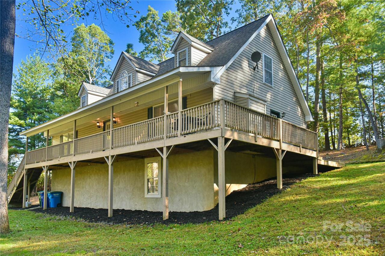 35 Bran Rick Ln., Arden, NC 28704