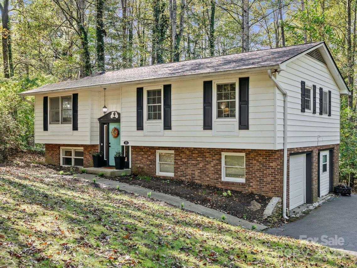 155 Timberlane Dr., Etowah, NC 28729