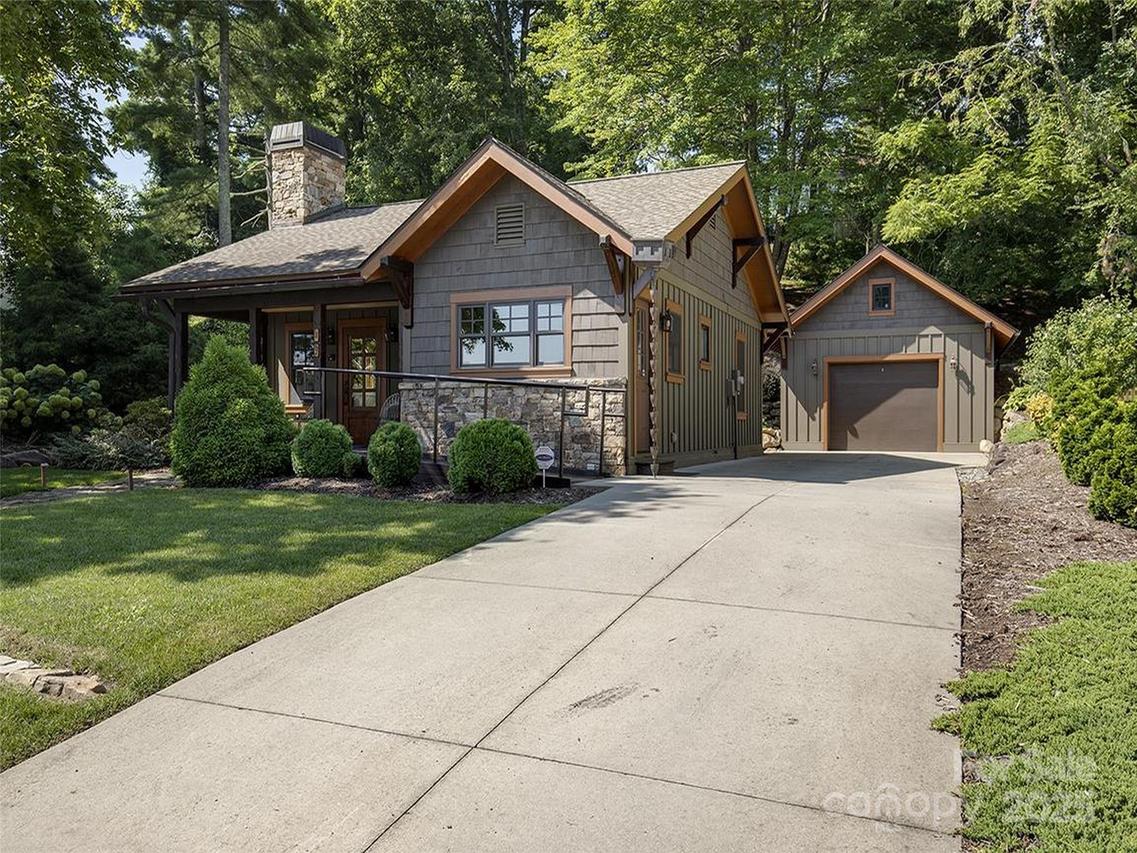 49 King St., Brevard, NC 28712