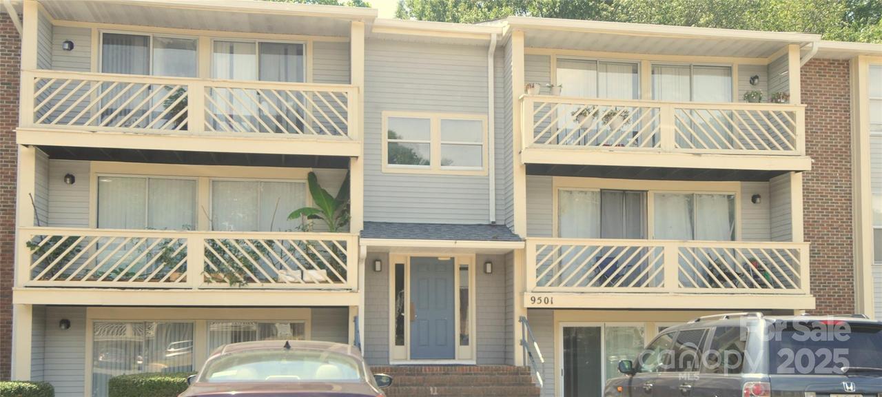 9511-A Shannon Green Dr., Charlotte, NC 28213