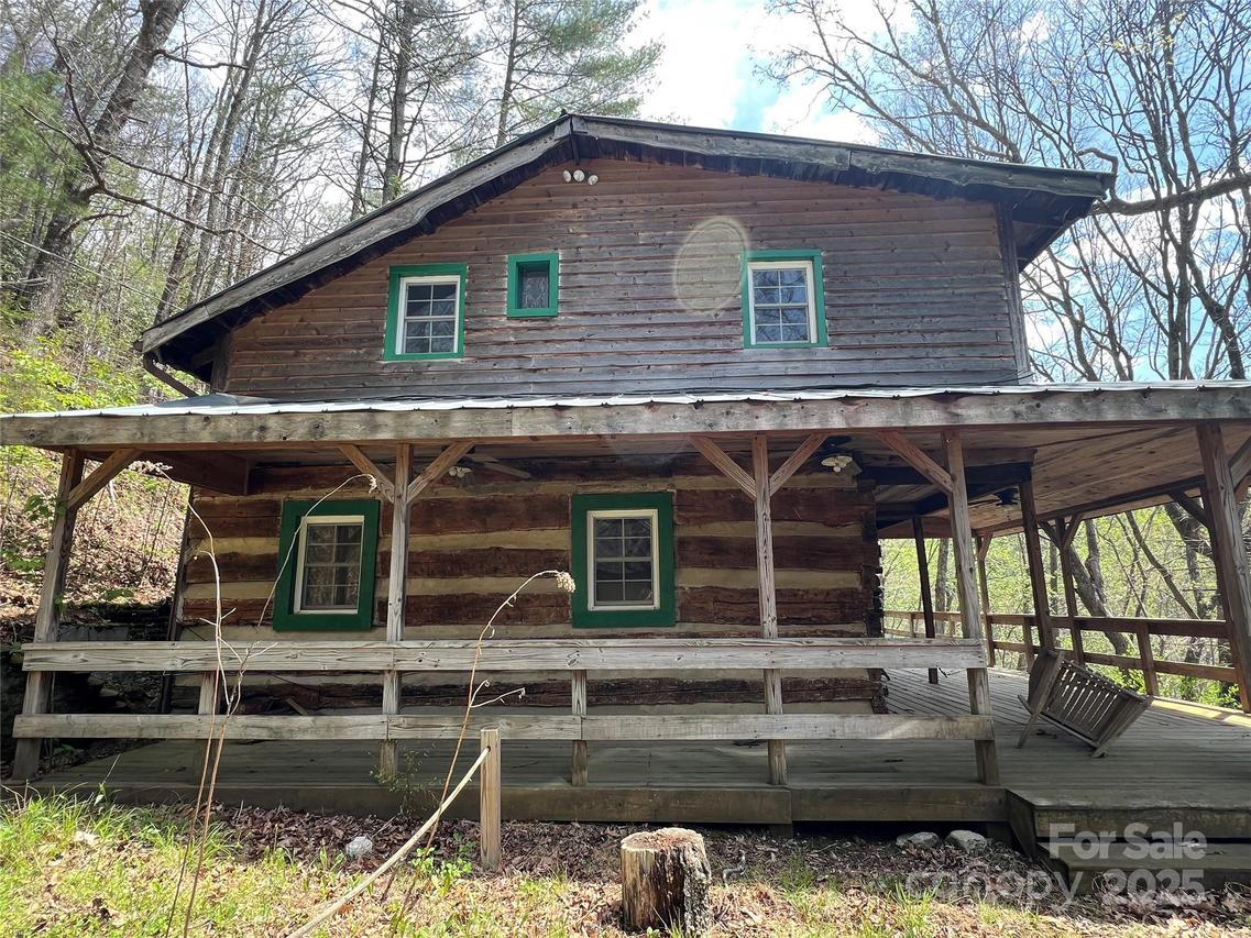 134 River Bend Rd., Sugar Grove, NC 28679