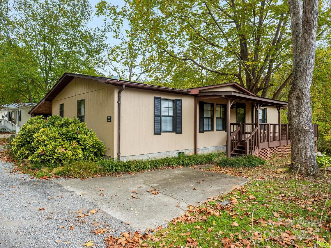 52 Delta Ln., Sylva, NC 28779