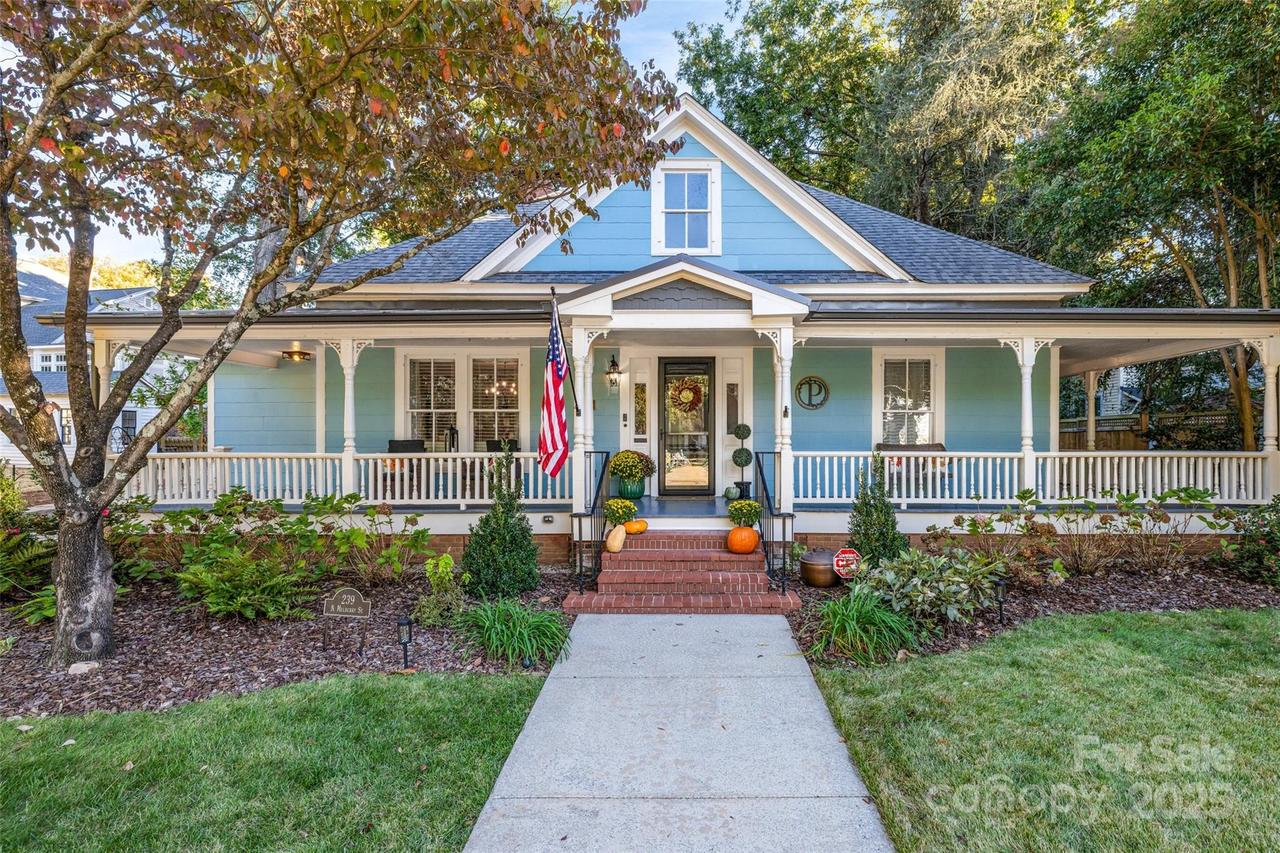 239 N Mulberry St., Statesville, NC 28677