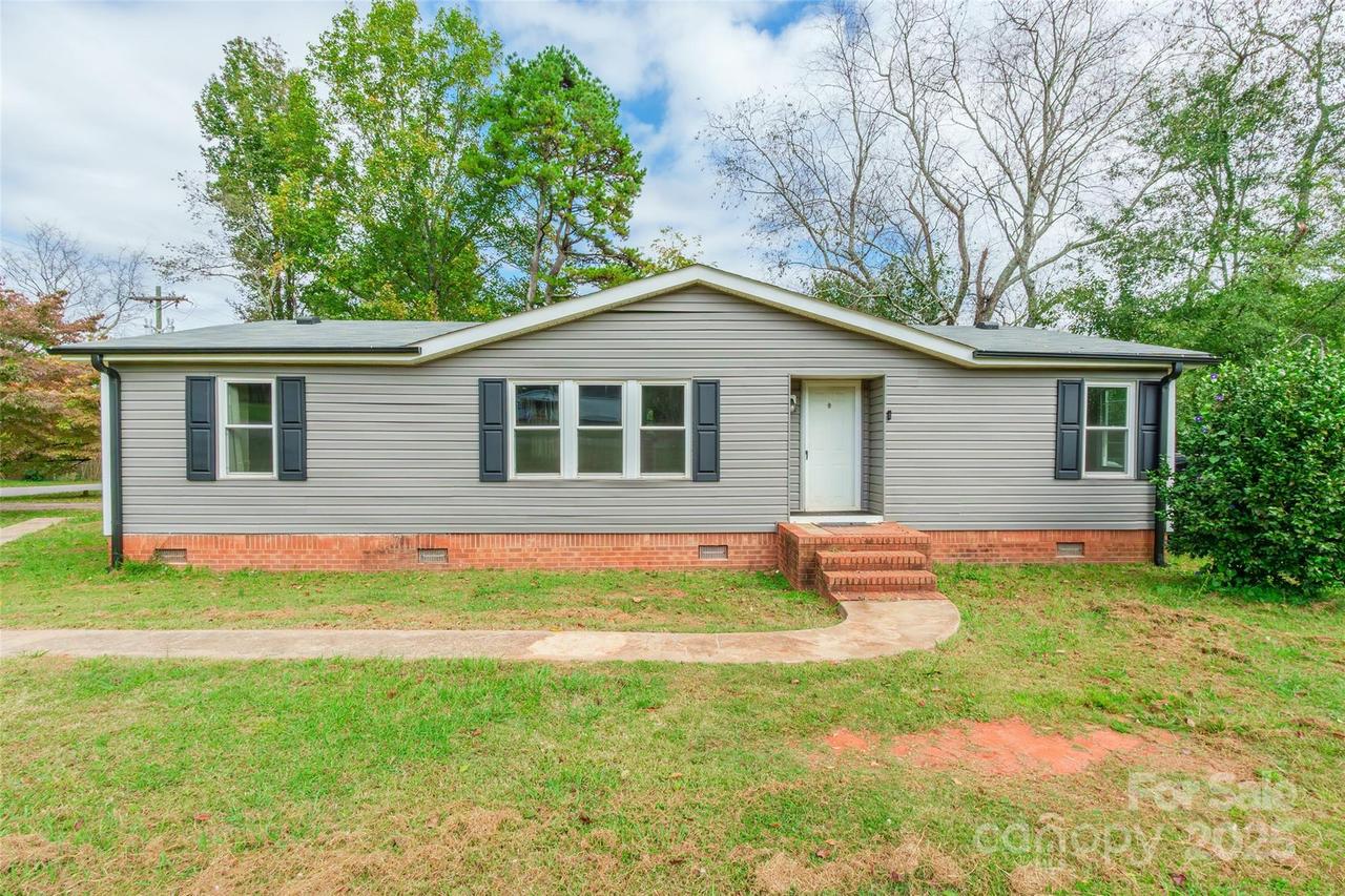 4000 Chestnut Woods Dr., Kings Mountain, NC 28086