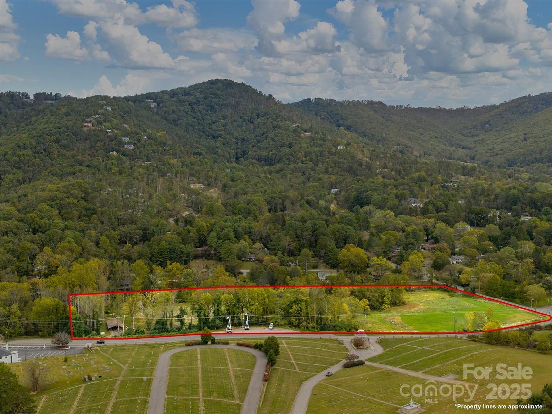 408 Beaverdam Rd., Asheville, NC 28804