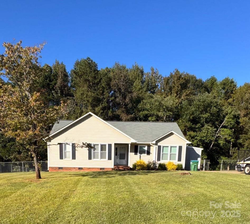 509 Apple Ln., Bessemer City, NC 28016