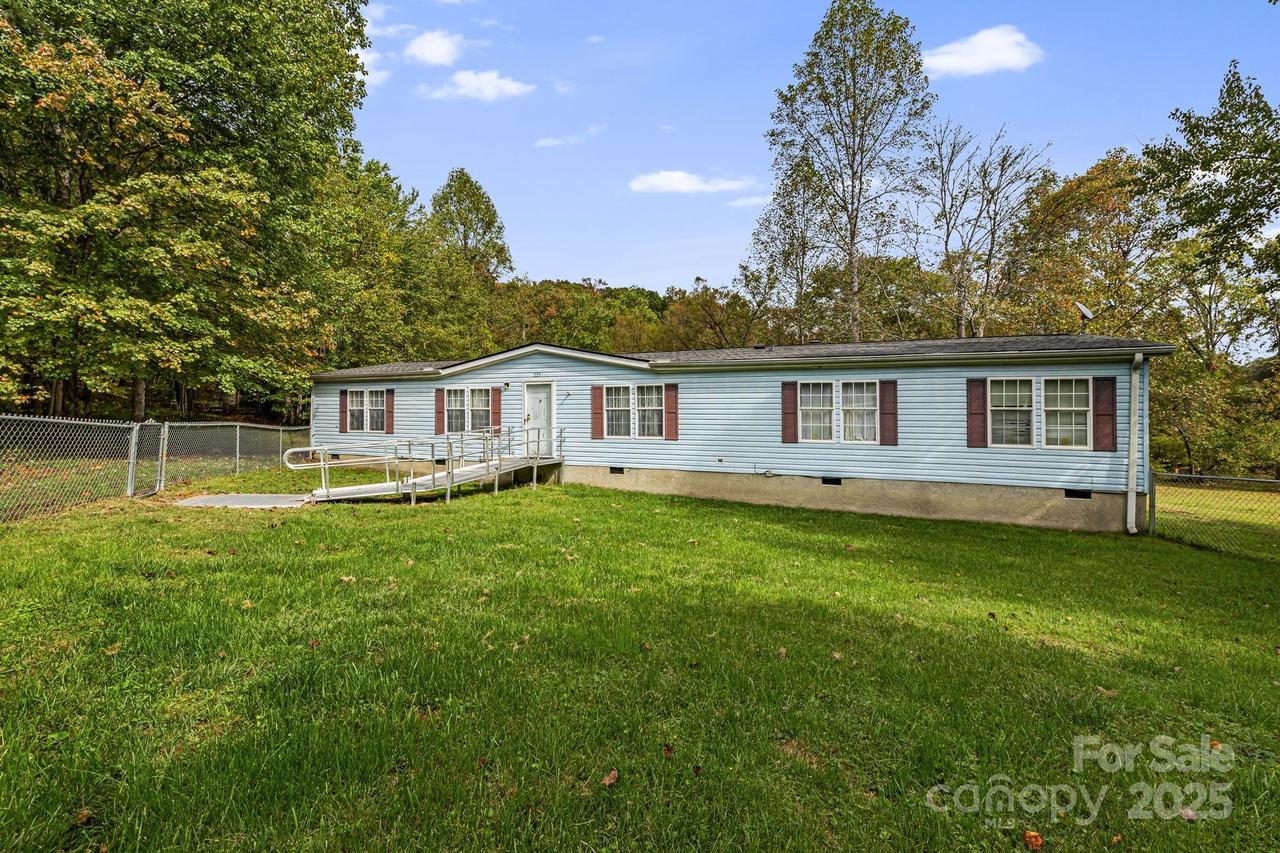 225 Kirk Way, Candler, NC 28715