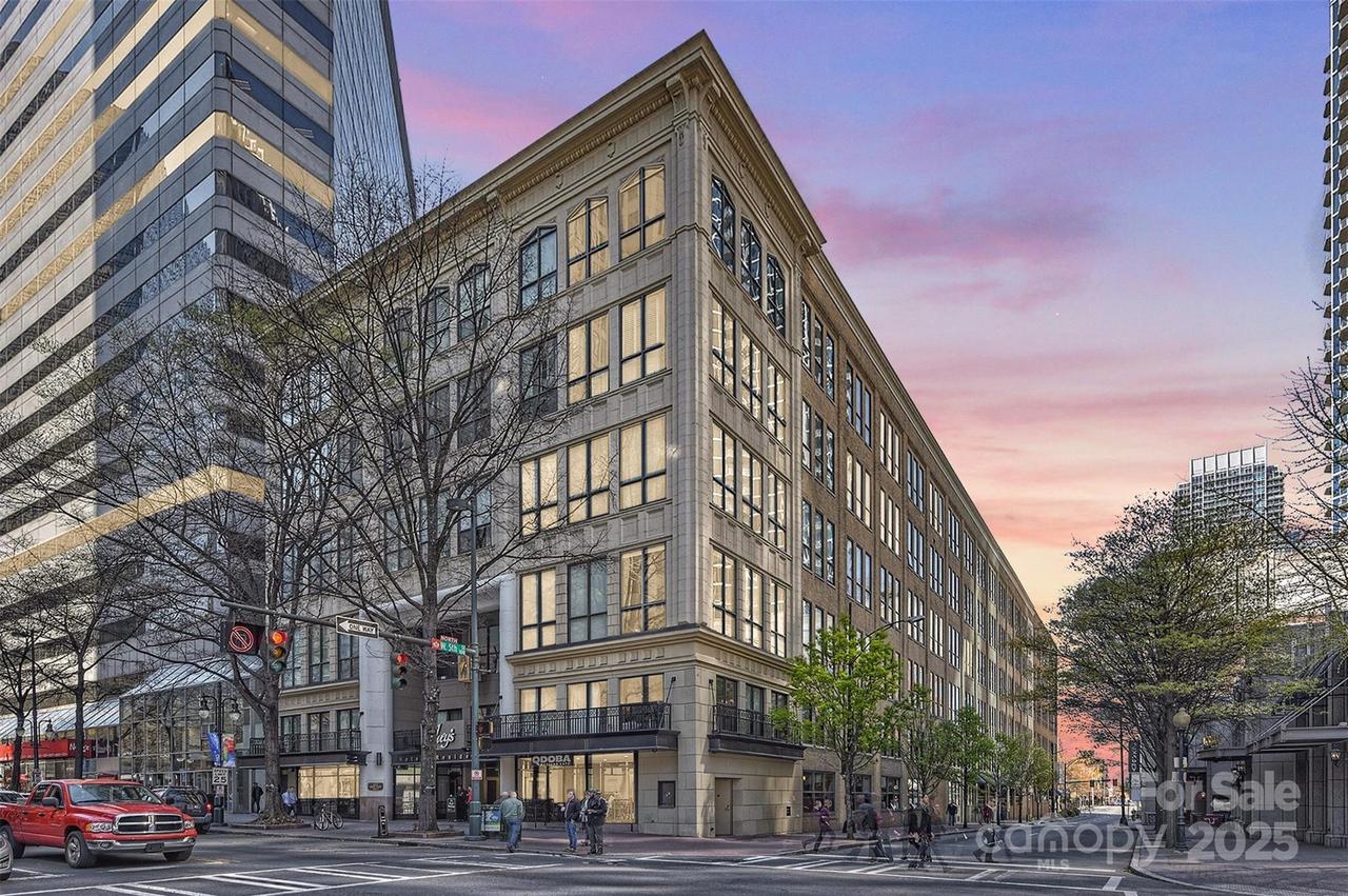 127 N Tryon St. #508, Charlotte, NC 28202