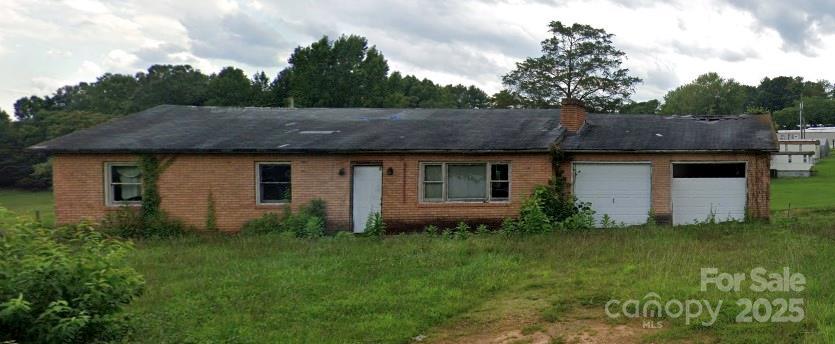 2621 Fairwood Dr., Hudson, NC 28638