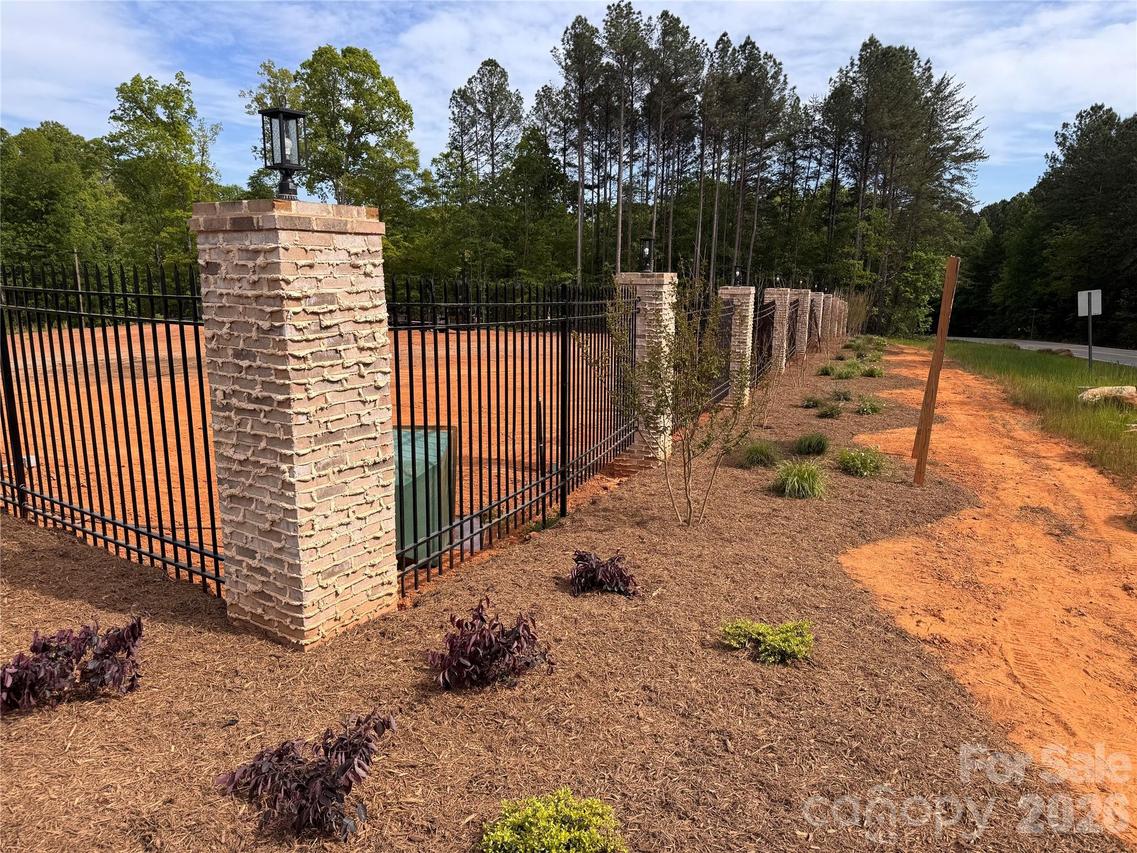 228 Fern Hill Rd., Troutman, NC 28166
