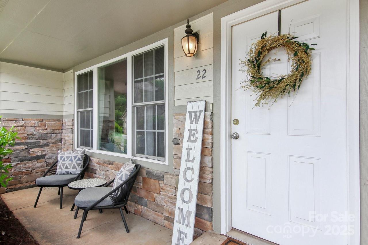 22 Rotunda Cir., Asheville, NC 28806
