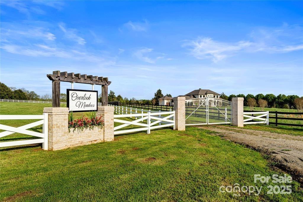 634 Patterson Farm Rd., Mooresville, NC 28115