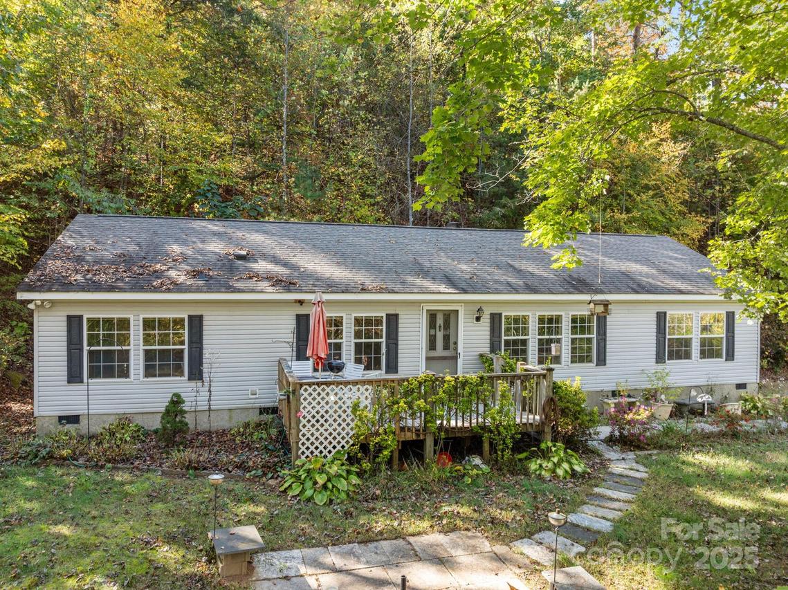 74 Davis Chapel Rd., Candler, NC 28715