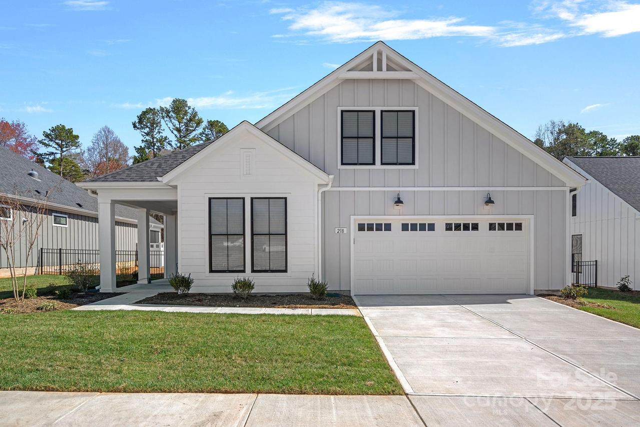 218 Alenda Lux Cir., Mooresville, NC 28115