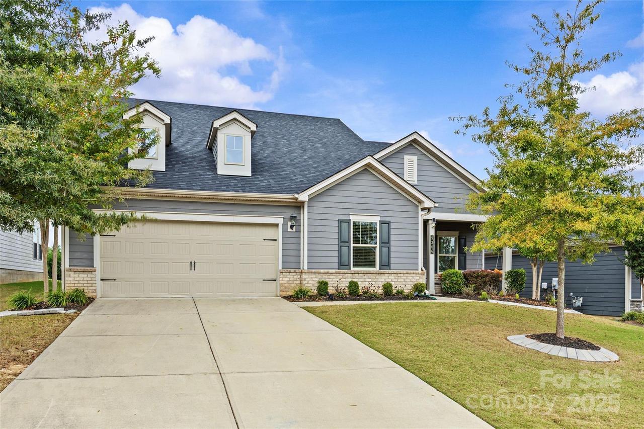 9306 Dufaux Dr., Charlotte, NC 28278