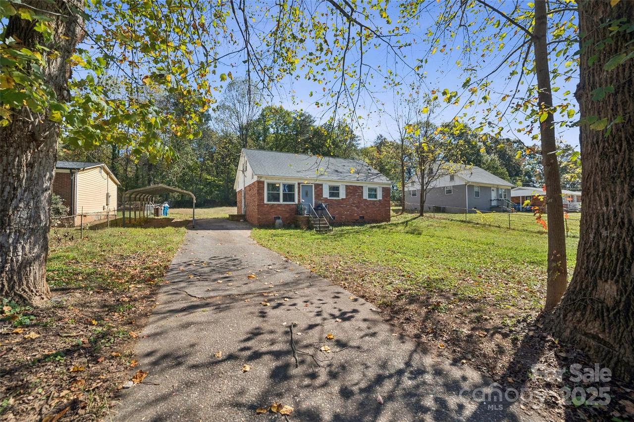 1129 Rita Ave., Statesville, NC 4832