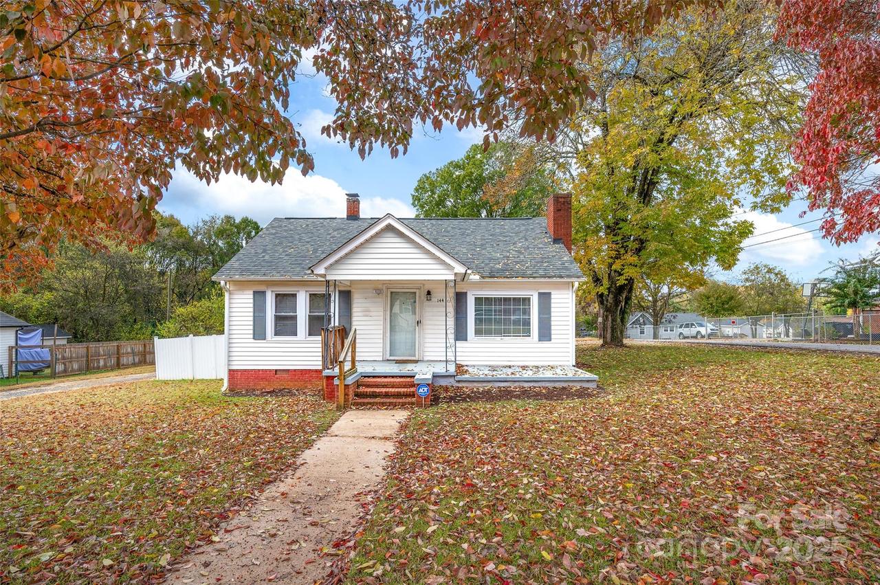 144 Robbins St., Concord, NC 28025