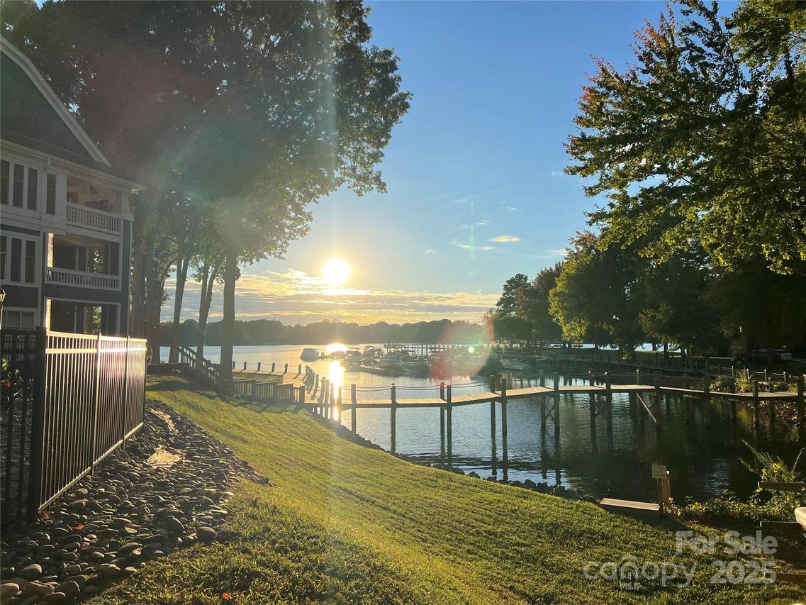 725 Southwest Dr., Davidson, NC 28036