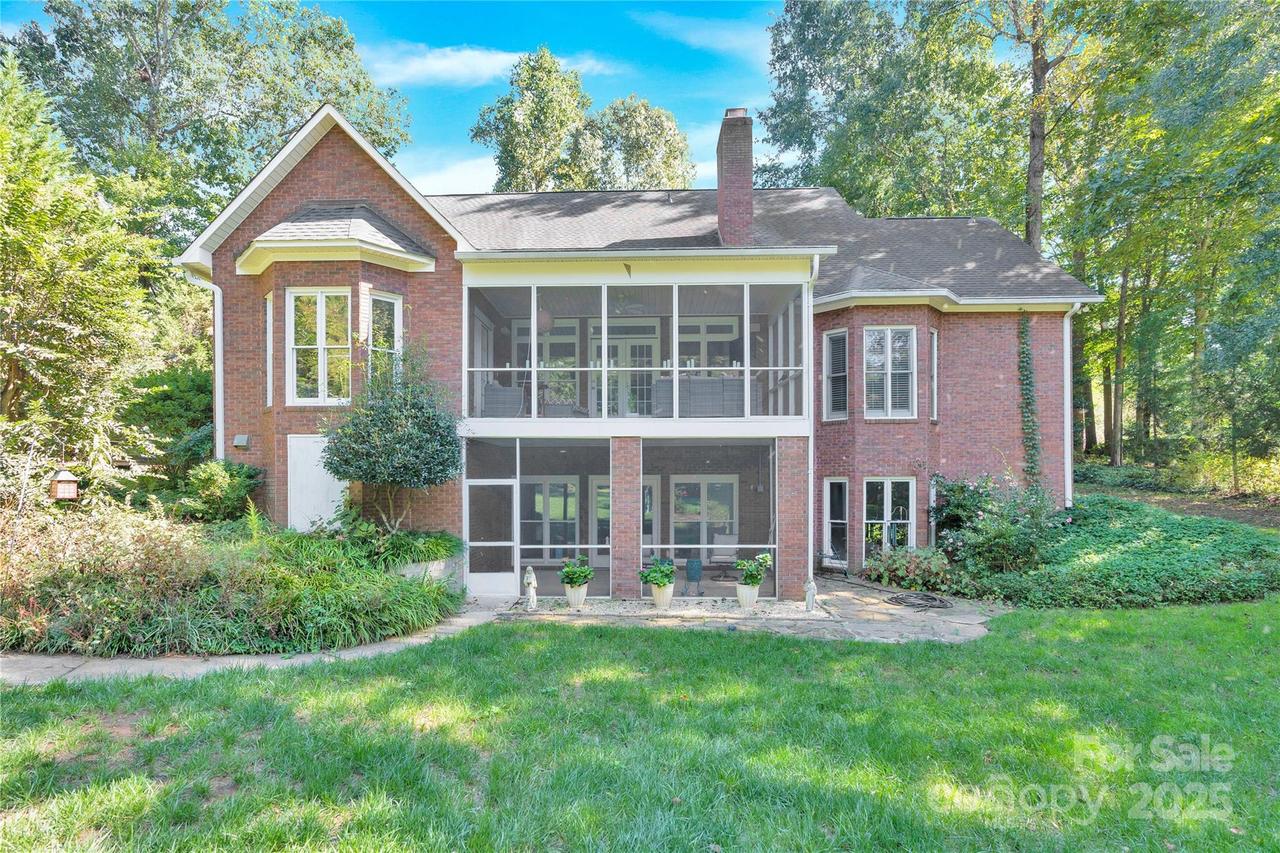 5476 Deer Run Ct., Davidson, NC 28036
