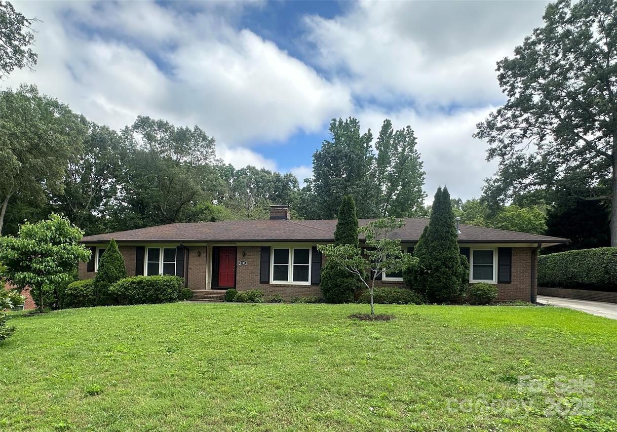 1115 Dumbarton Rd., Gastonia, NC 28054