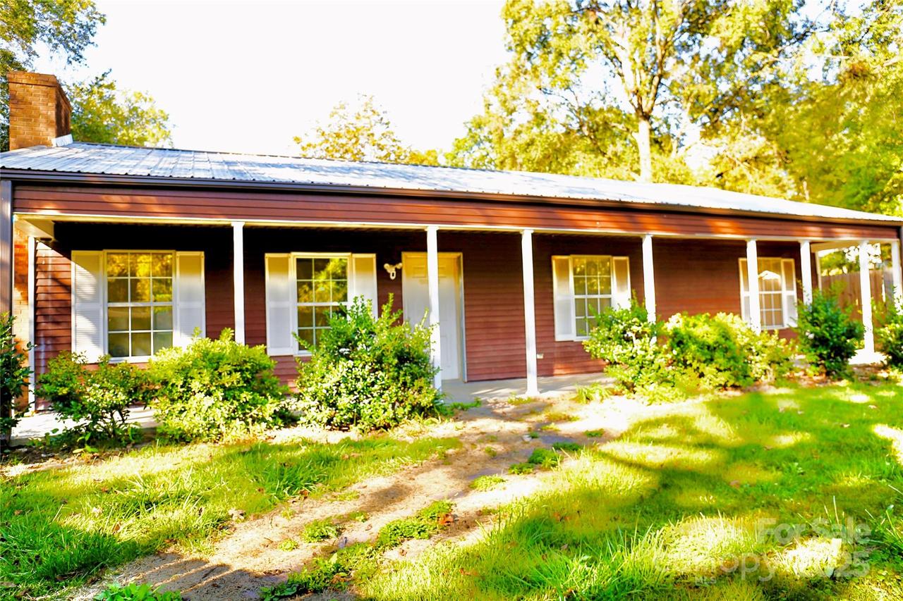 910 E Fourth Ave., Gastonia, NC 28054
