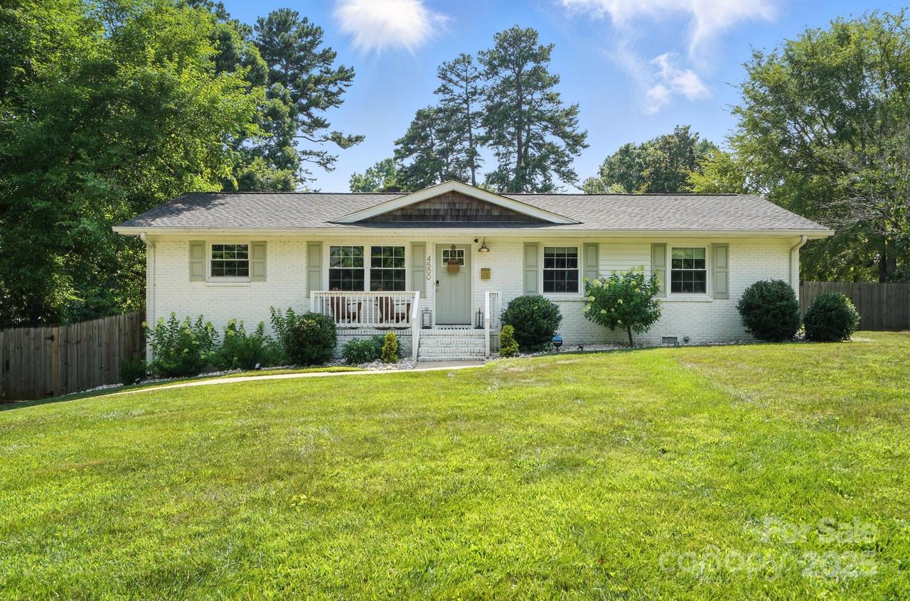 4500 Gainesborough Rd., Charlotte, NC 28205