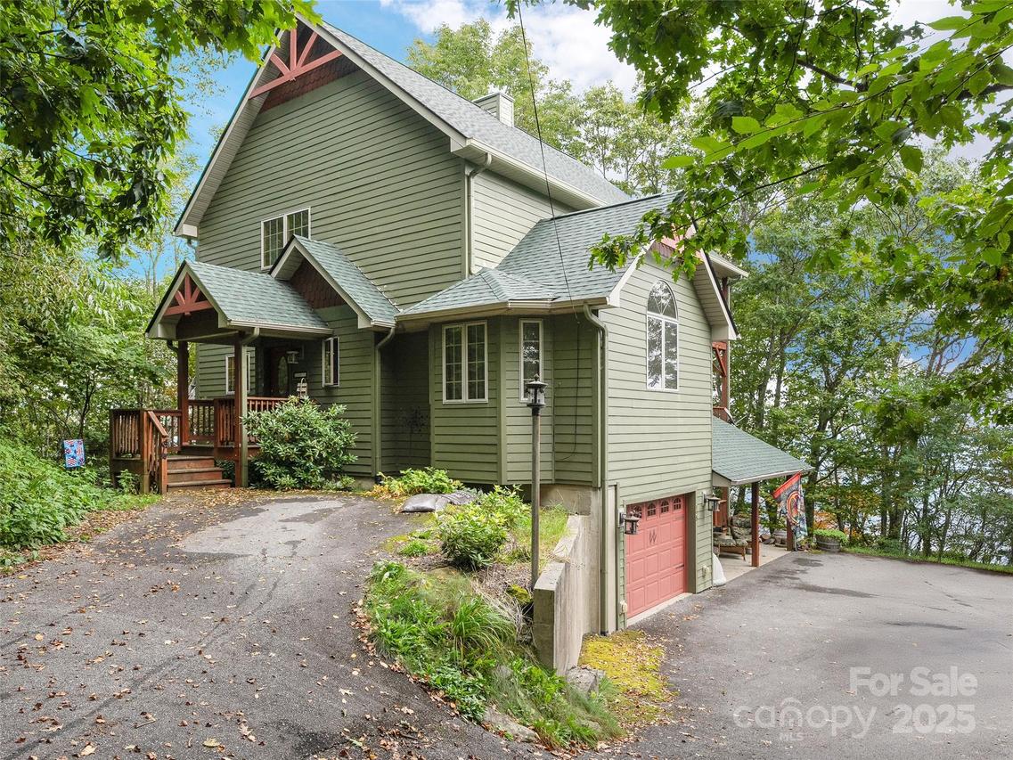 195 Simpson Ln., Maggie Valley, NC 28751