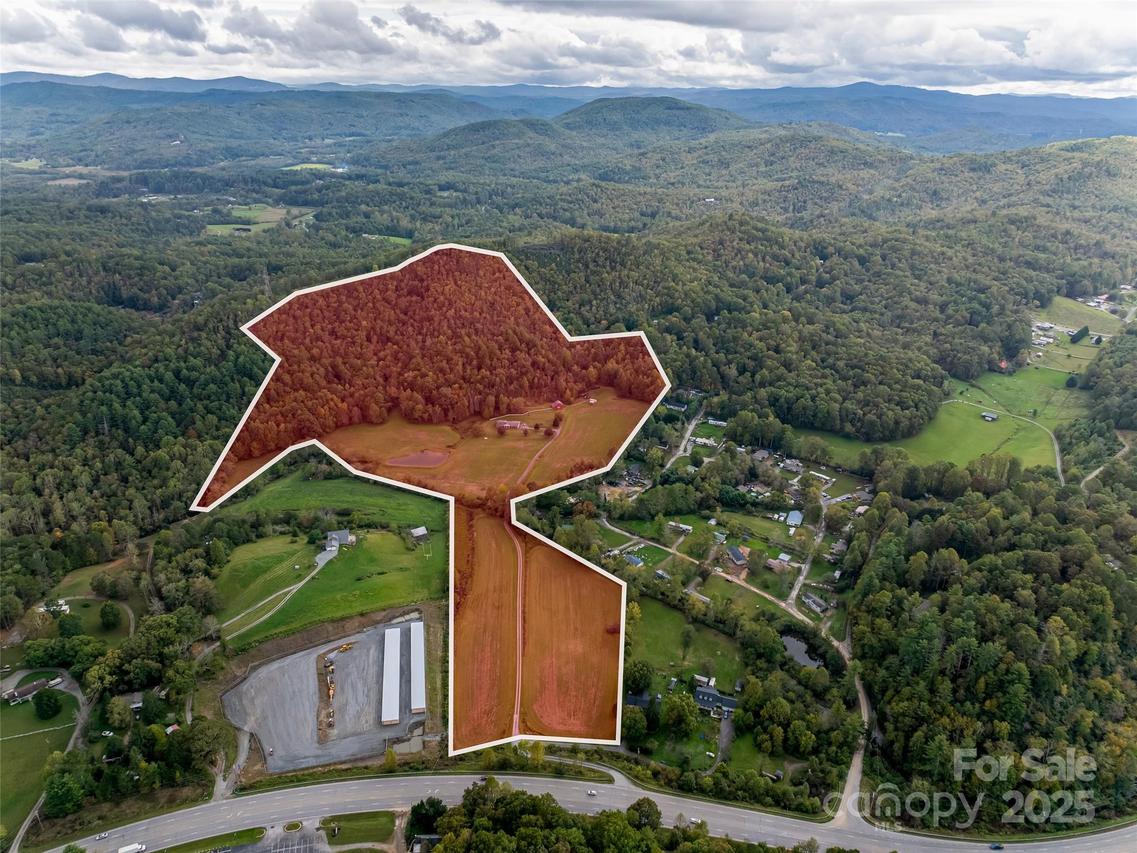 71 Happy Valley Dr., Mills River, NC 28759