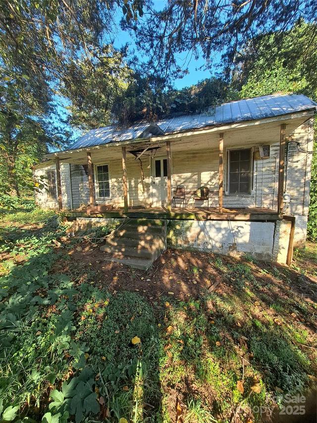 6916 Berea Avenue Extension, Connelly Springs, NC 28612